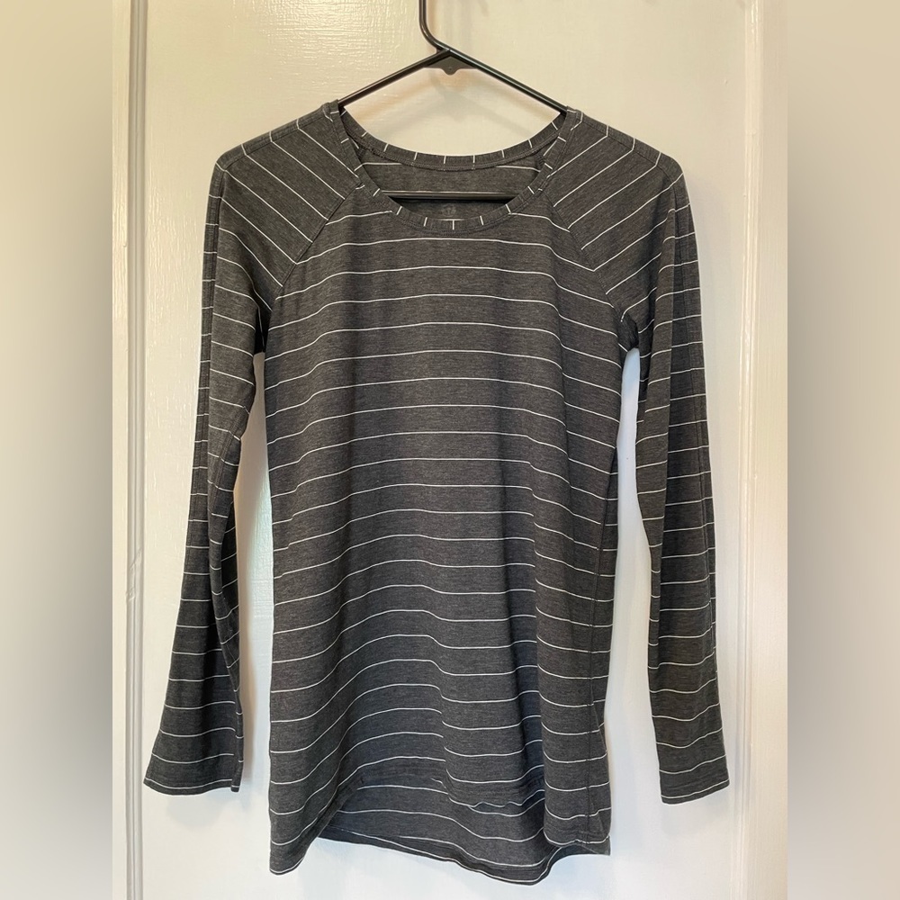 Lululemon Emerald Long Sleeve Short Serve Stripe Heathered Black White